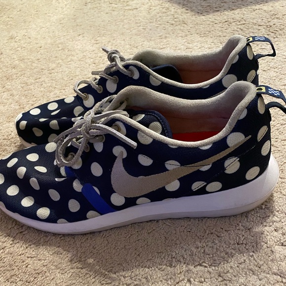 nike roshe polka dot